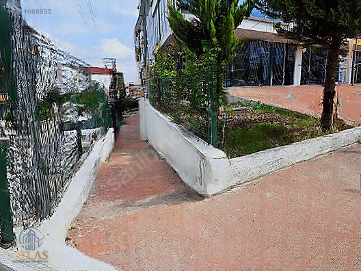 Merkezi Konumda Satılık Ticari Bina