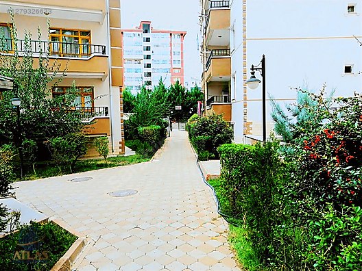 Metro/Hastane/Ayaş yoluna yakın Site içinde 3+1 arakat daire