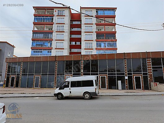 Atlas/Engin Yakut Yakacık'ta Cadde Üzeri 250m2 Dükkan